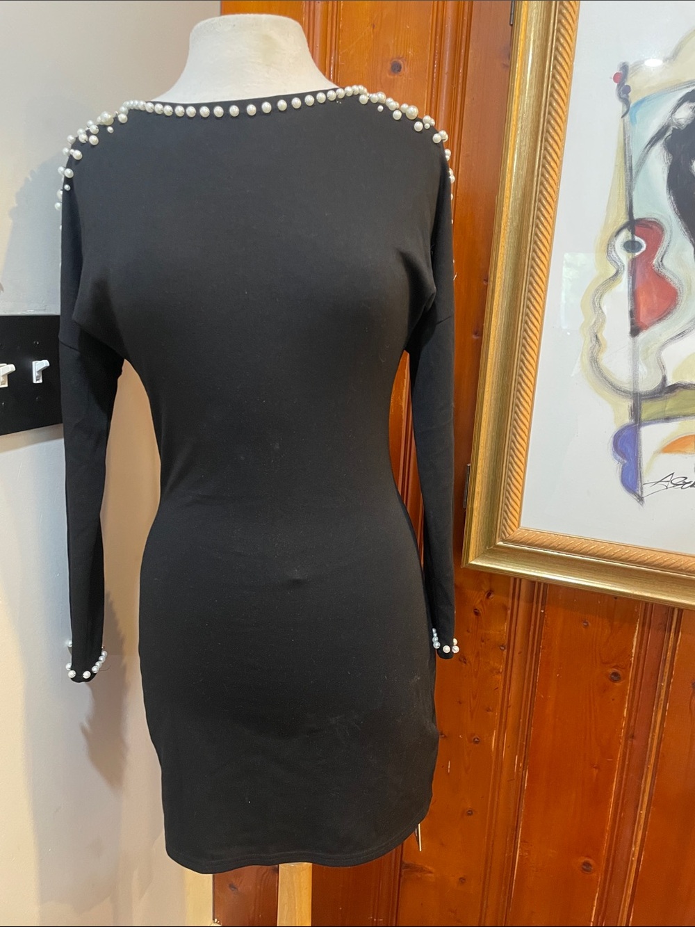 Pearl-Embellished Black Long Sleeve Bodycon Dress